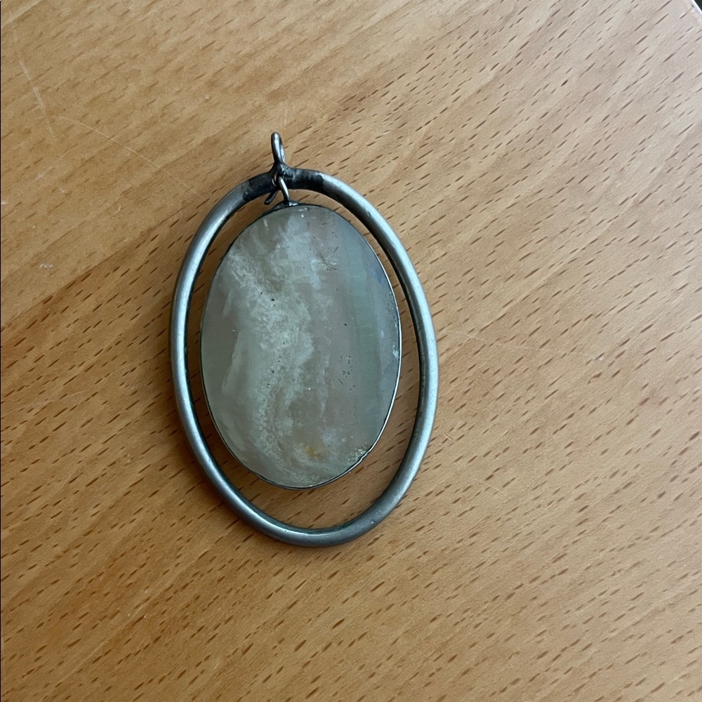 Elegant Silver and Cream Pendant Necklace